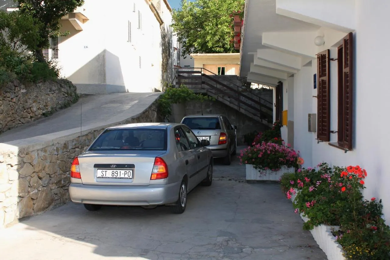 Apartment Studio Kampor 5037D Croatia