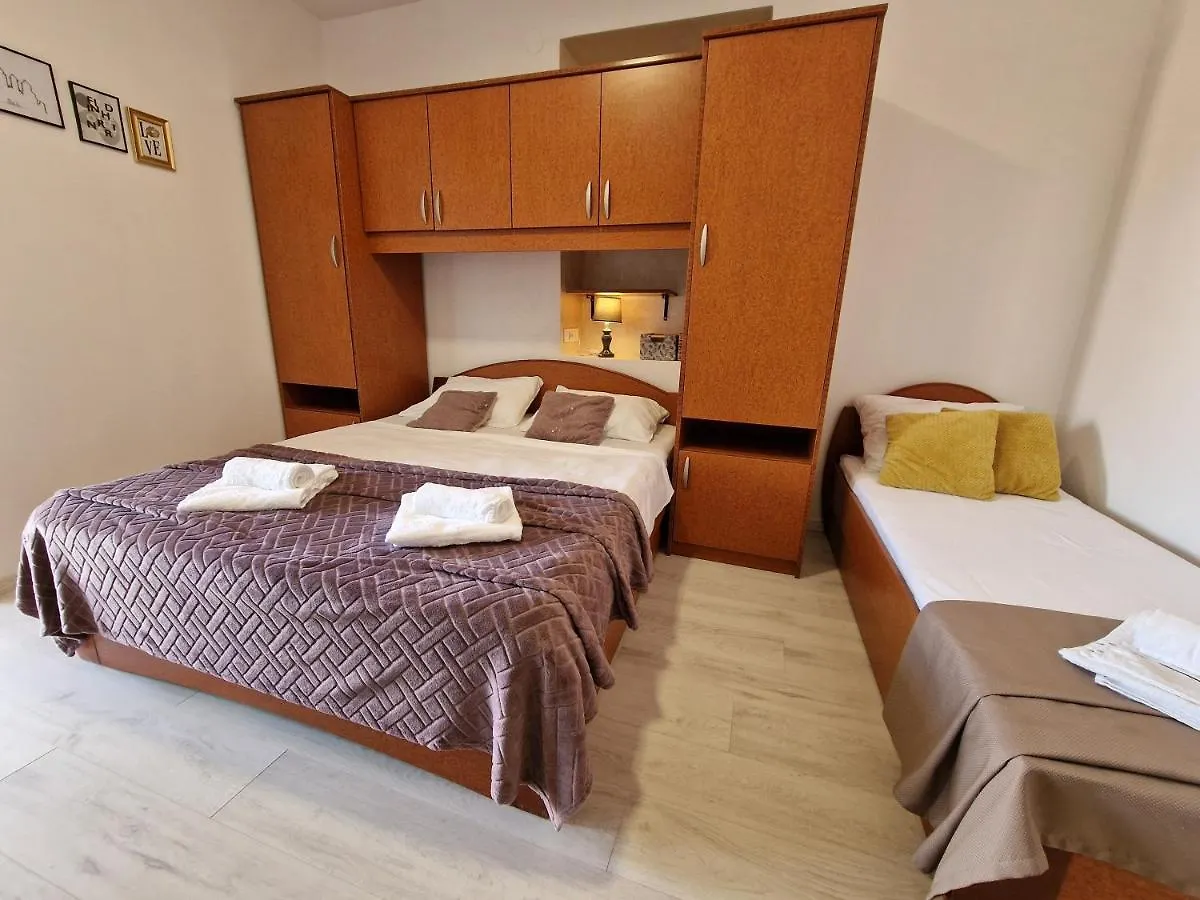 Apartment Studio Kampor 5037D Croatia